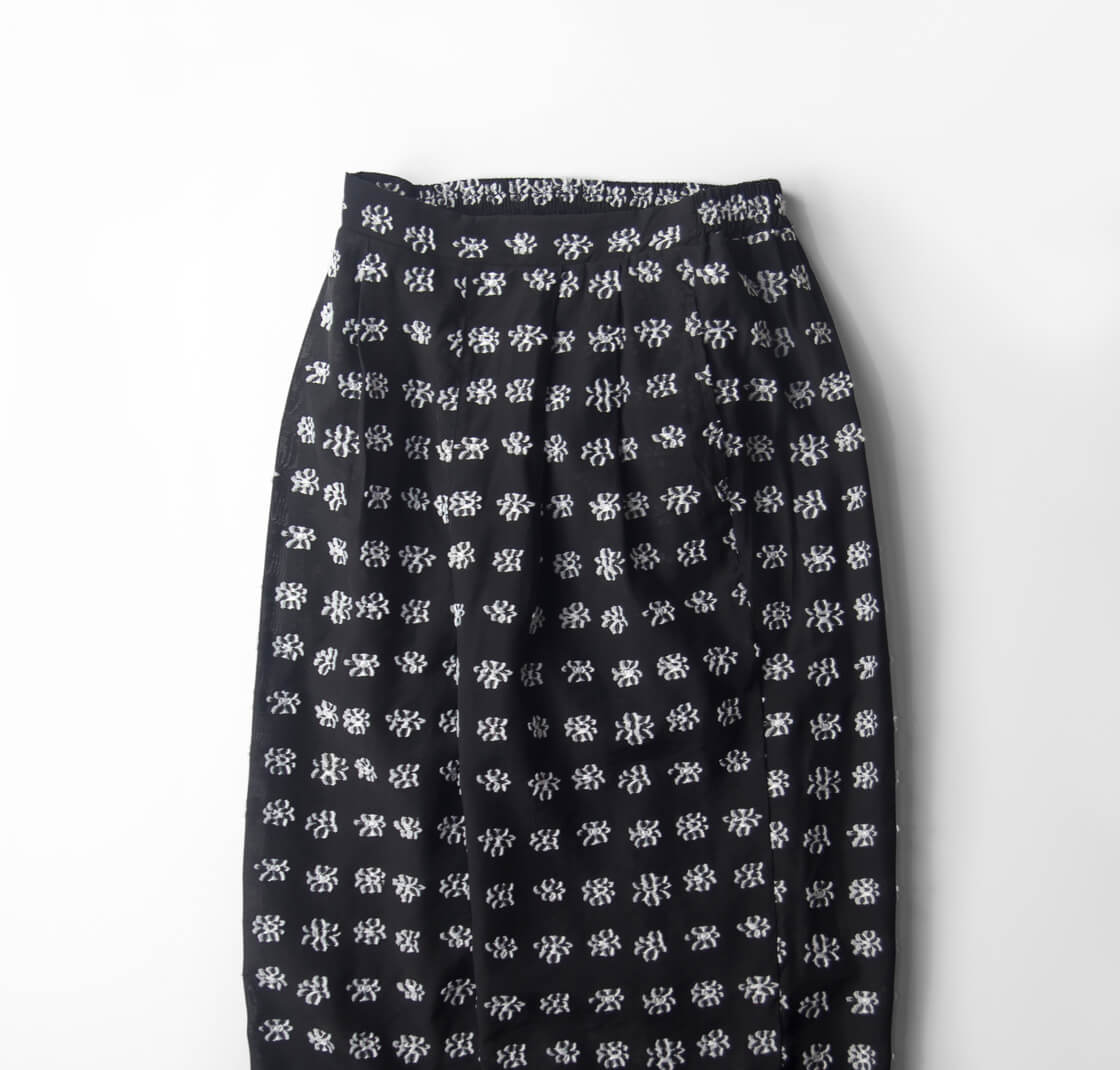 WHYTO. ホワイト ジャカード ワイドパンツ 2タック 総柄 レディース