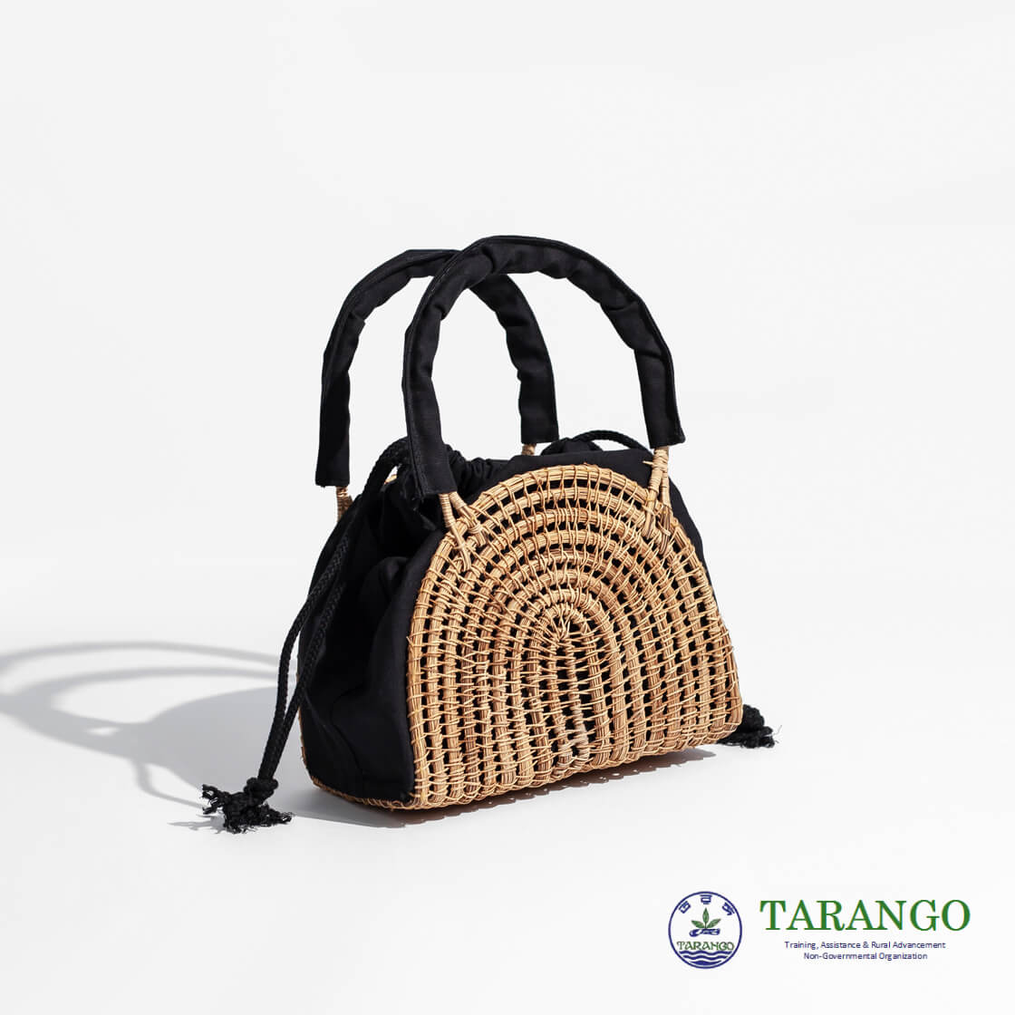 TARANGO タランゴ パームファイバー 手編み ハーフラウンド 巾着 かごバッグ レディース