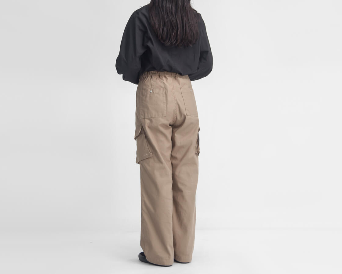 NANGA ナンガ バックサテンカーゴパンツ 裾ドローコード 日本製
