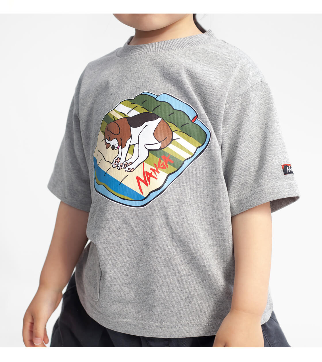 NANGA ナンガ エコハイブリッド ビーグル犬 キッズプリントTシャツ NANGA ナンガ エコハイブリッド ビーグル犬 キッズプリントTシャツ