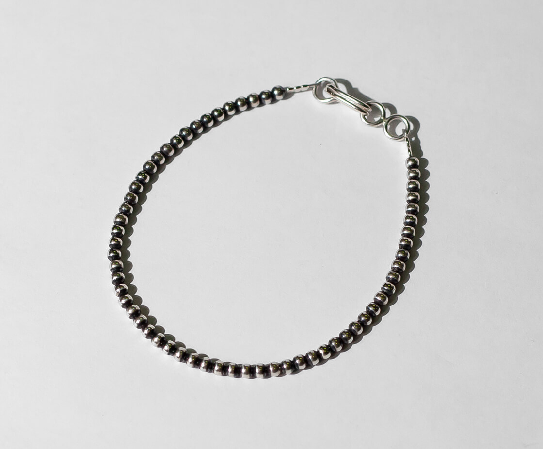 ERICKA NICOLAS BEGAY エリッカ ニコラス ビゲイ 3mm 20cm ナバホパール シルバーブレスレット メンズ